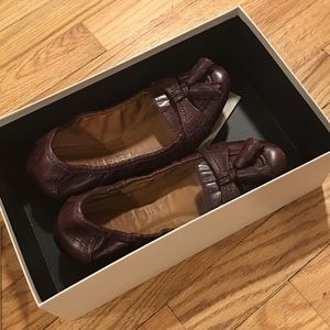 Burberry brown leather flats